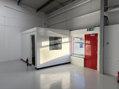 Unit 98, Portmanmoor Road Industrial Estate, Cardiff, Industrial To Let - IMG_5542.jpg