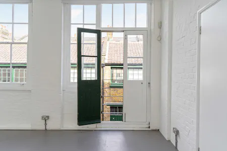 Unit 7, 5 Durham Yard, London, Office To Let - 5-Durham-Yard-Unit-7-E2-Bethnal-Green-London-Fields-Office-Studio-To-Let-Internal13-Dominion.London.jpg