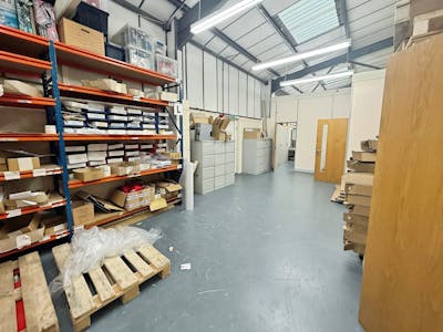 14 Braiswick Place, Basildon, Industrial To Let - c732d563IMG20251104WA0029.jpg