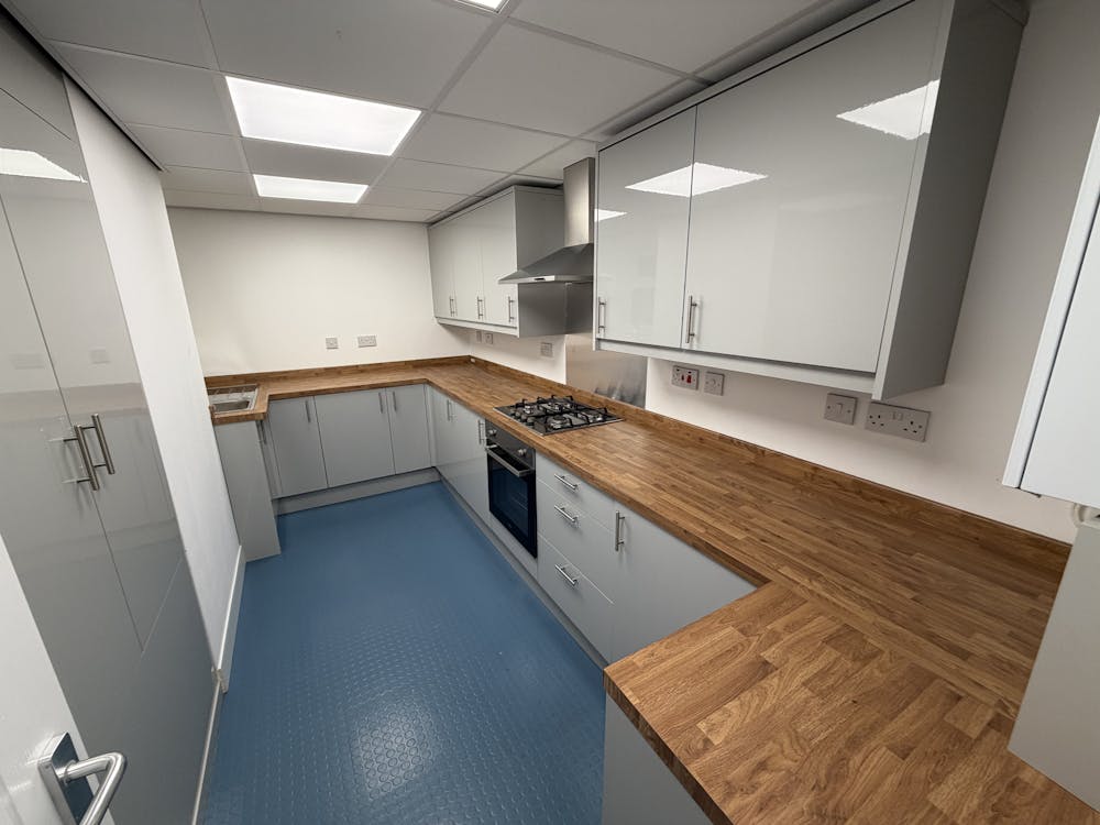 Unit 2, Priory Road Indusrial Estate - Photo 14-01-2026, 11 27 34.jpg