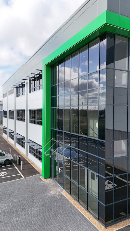 Bedford_Capacity136_HighRes-18