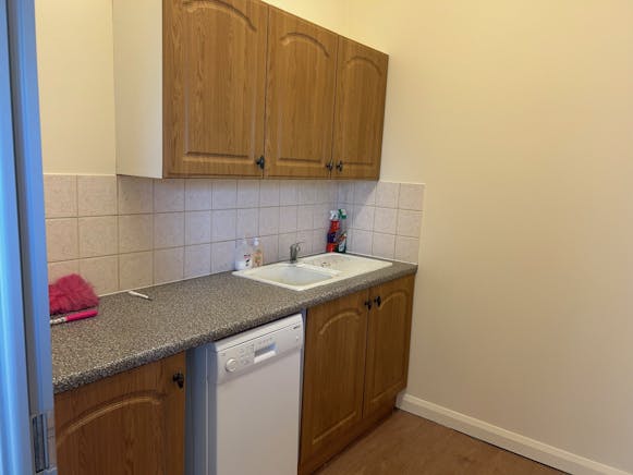 The Coach House & The Shires, Wokingham, Offices To Let - 26.jpg