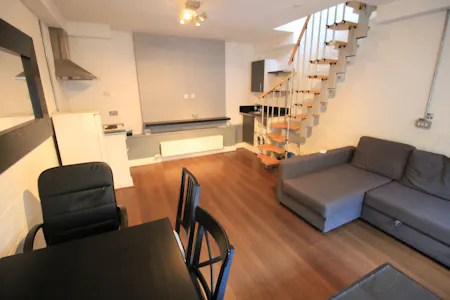 18A Accommodation Road, London, Residential Flat / Investment For Sale - IMG_0229 (3).jpg