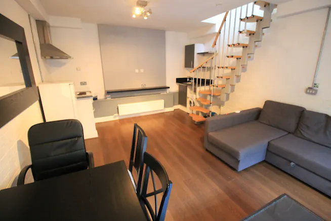 18A Accommodation Road, London, Investment For Sale - IMG_0229 (3).jpg