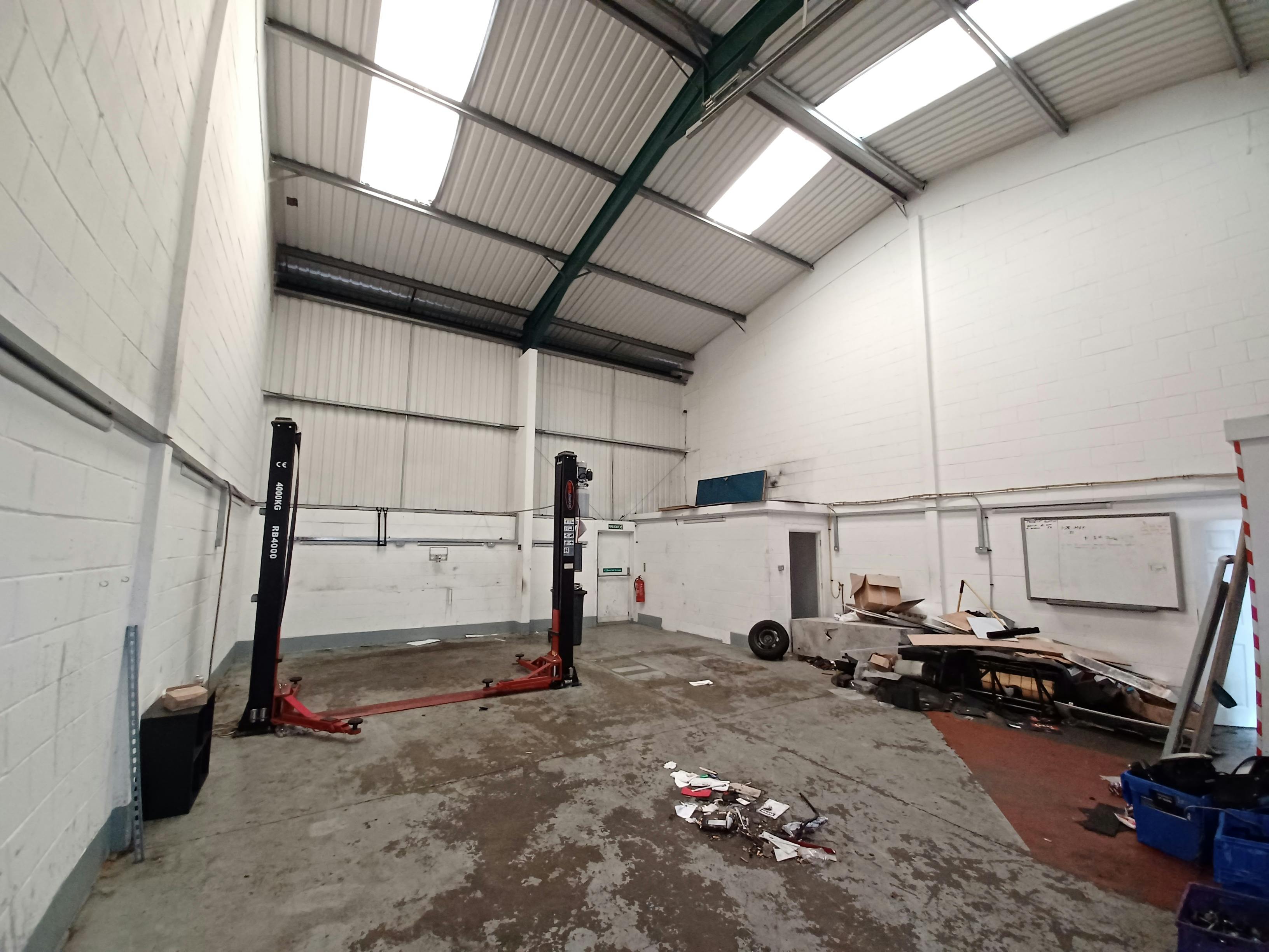 Industrial Unit in Portsmouth - photo 3