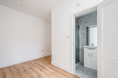 Flat 1F - 12 Hanbury Street, London, Residential To Let - Hanbury St 1F  Low Res 11.jpg