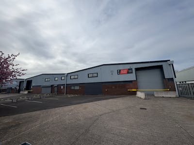 Units 3&4, Severnside Trading Estate, Textilose Road, Trafford Park, Industrial To Let - IMG_1701.JPG