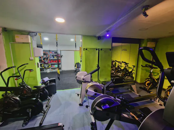 R/o 440 Dunstable Road, Luton, Industrial / Office / Other / Retail To Let - WhatsApp Image 2026-07-15 at 10.41.11 (1).jpeg