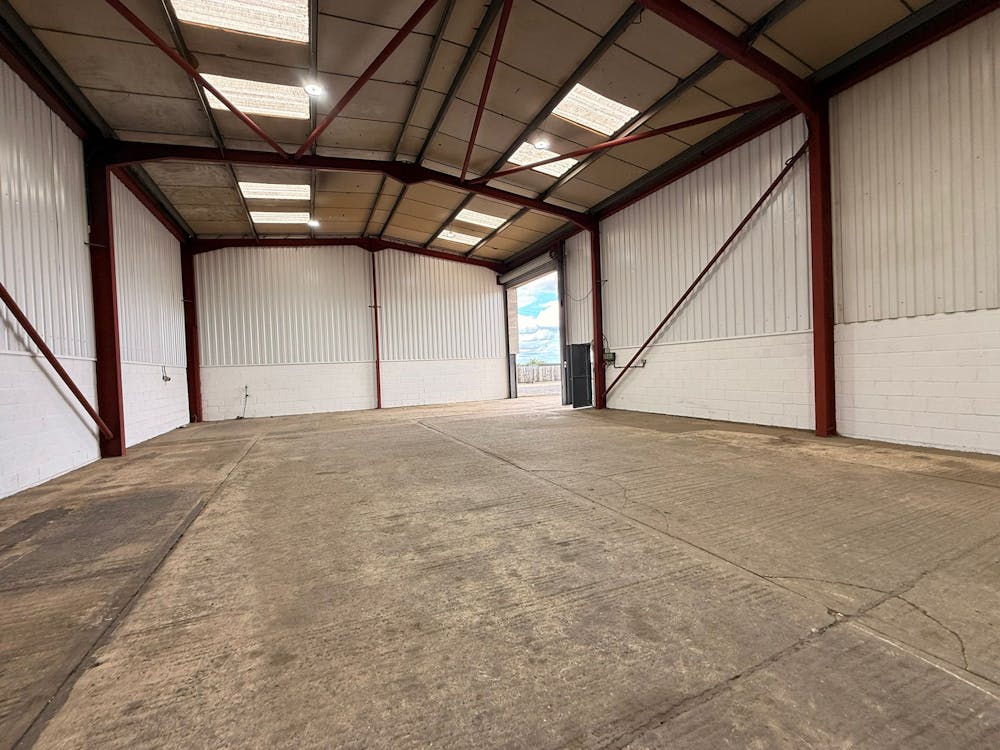 Clearfields Farm, Aylesbury, Industrial / Industrial / Storage / Industrial / Warehouse / Workshops To Let - IMG-20260515-WA0089.jpg