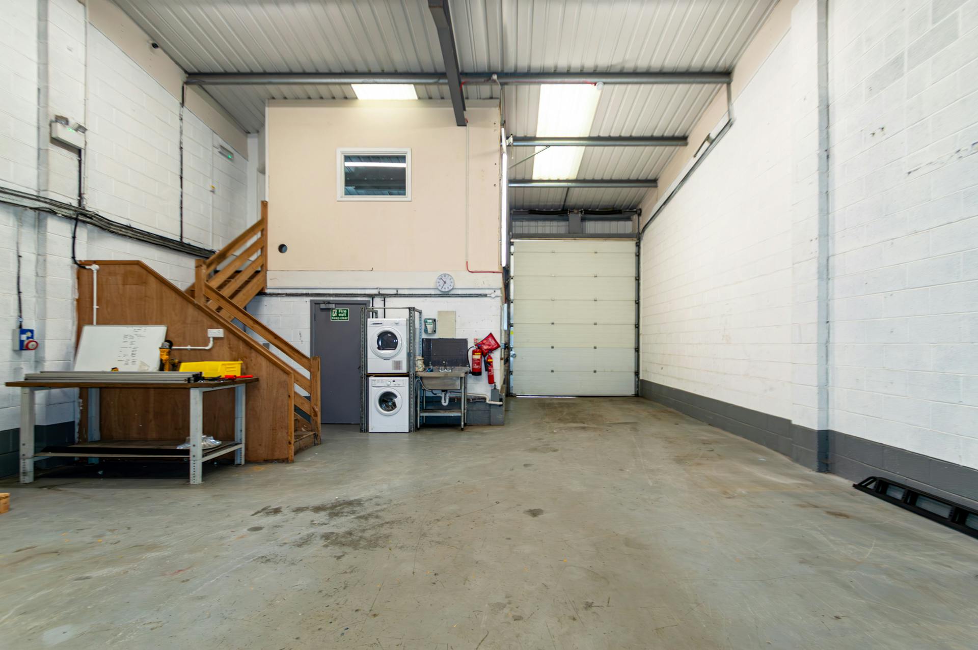 Retail/Shop in Poole - photo 3