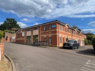 Unit 8, Forest Park Business Units, Bracknell, Offices To Let - image8.jpeg