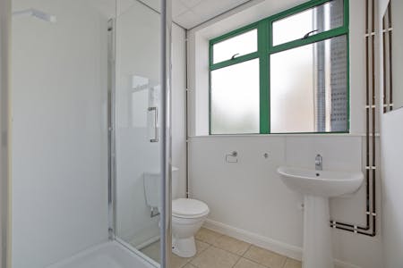 S2, 102 Kirkstall Road, Leeds, Office To Let - IMG_3900.jpg