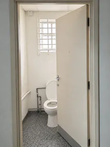 210-212 High Road, Benfleet, Retail To Let - P11 - WC.png
