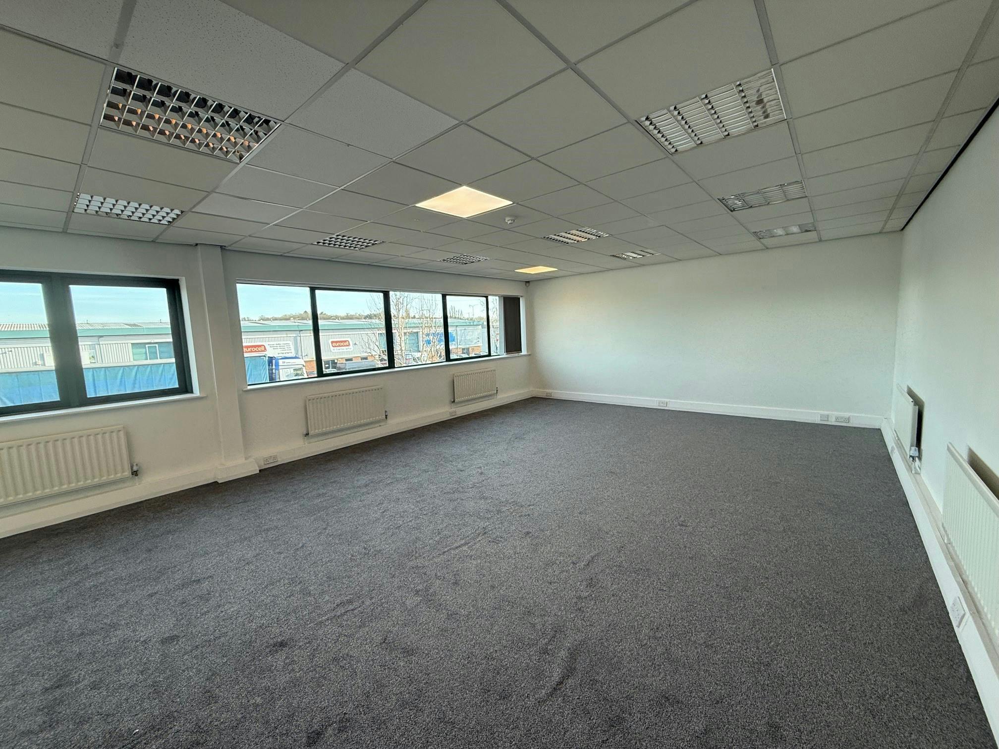 Unit 4 Rushy Platt Industrial Estate, Caen View,, Swindon, Industrial To Let - 6.jpg