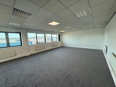 Unit 4 Rushy Platt Industrial Estate, Caen View,, Swindon, Industrial / Warehouse To Let - 6.jpg