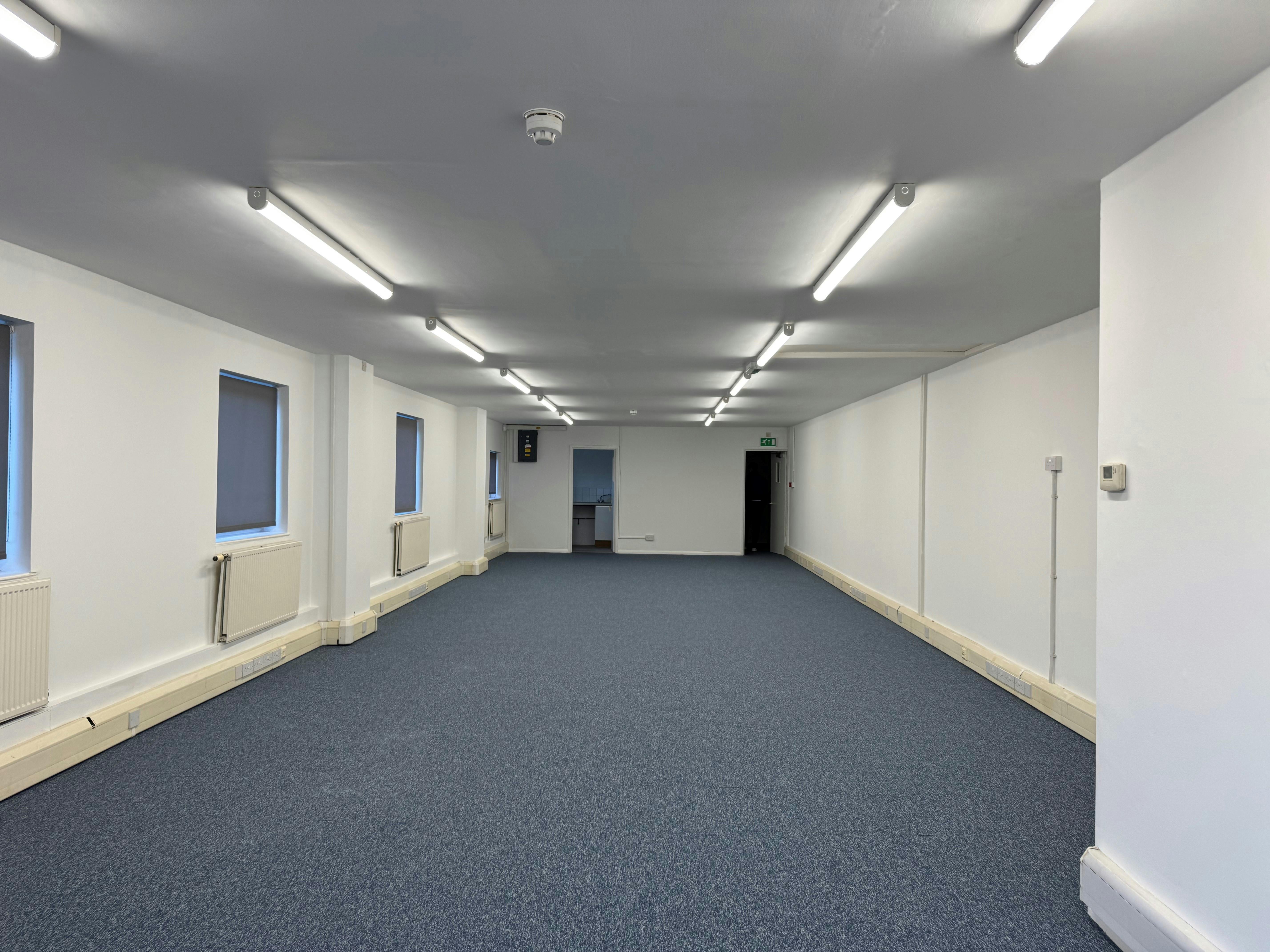 Unit 6, Hungerford, Industrial / Other To Let / For Sale - 4.jpg