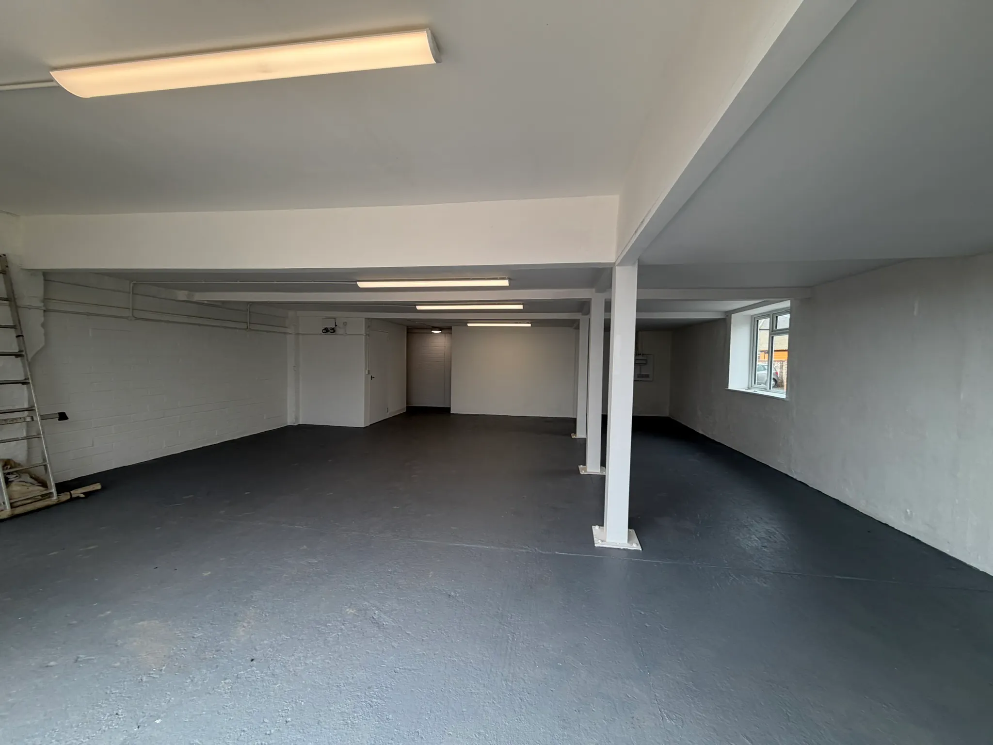 Unit 2, 371 Bexhill Road, St Leonards on Sea, Industrial To Let - IMG_0839.JPEG