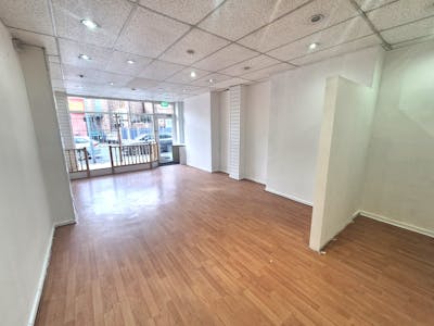 74 Gloucester Road, Manchester, Retail To Let - 20260220_112836.jpg