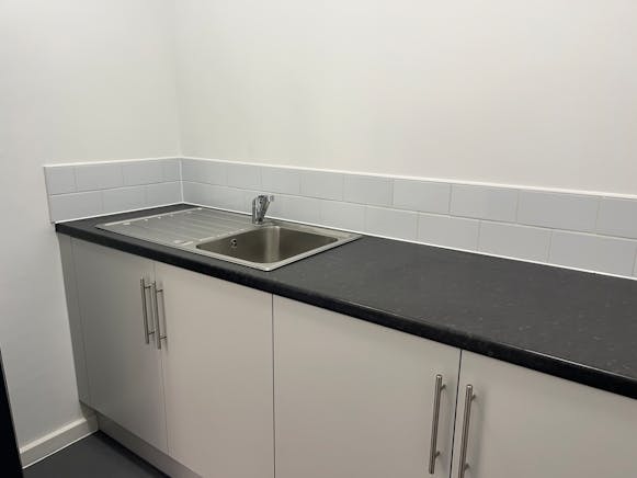 Unit 3 Stocklake Park Ind Est, Farmbrough Close, Aylesbury, Industrial To Let - IMG_3219.JPG