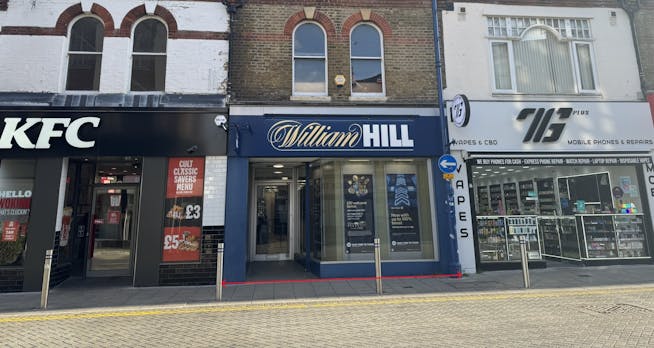 27 Chertsey Road, Woking, Retail To Let - Photo with red line .JPEG