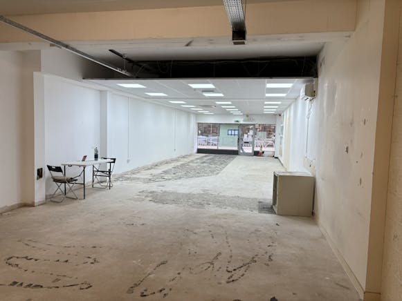 Unit 3, 57-59 Crockhamwell Road, Reading, Retail To Let - IMG_5894.JPEG