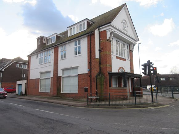 25 Old Woking Road, West Byfleet, Offices / Retail To Let - IMG_8971.JPG