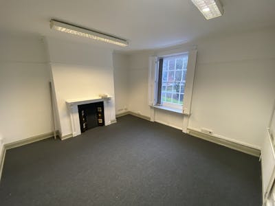 15 Queen Square, Leeds, Office To Let - IMG_1014.jpg