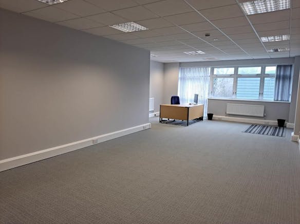 Unit 30 Chess Business Park, Chesham, Industrial To Let - Unit 30 Moor Road  front office 7.jpg