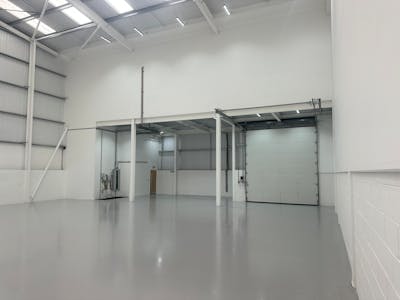 Unit 4, Chertsey Business Park, Chertsey, Industrial To Let - IMG_1629.jpeg