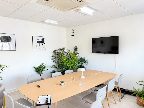 Unit 5 and 6 Marshgate Business Centre, Harlow, Industrial To Let - Conference Room.jpg