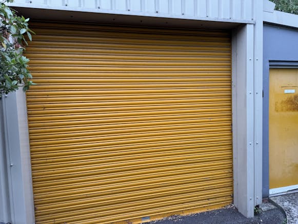 46 Station Road, Chertsey, Industrial / Warehouse To Let - IMG_4717.JPEG