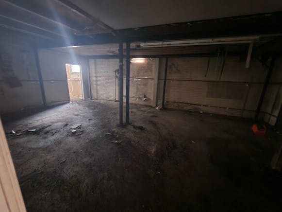 54 Vanguard Way, Southend-on-Sea To Let - e73693fe827d4859afd6e67bc1b9a0d4.jpg