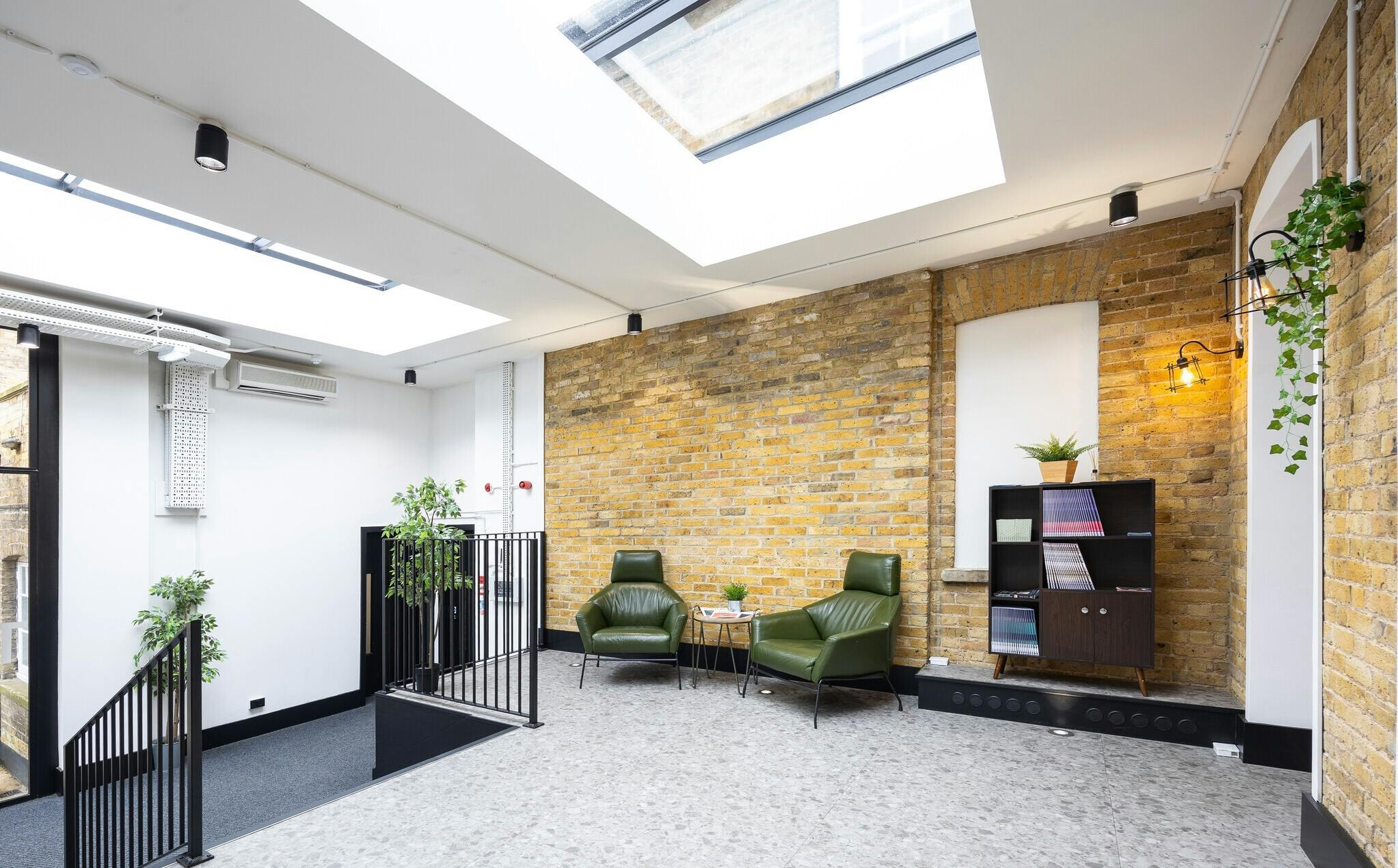 Office in Dartford - photo 4