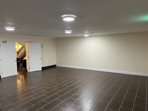 Tittershall Lodge, Kingswood Lane, Aylesbury, Land / Offices / Retail To Let - IMG_2823.JPEG