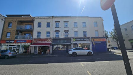 209 Baker Street, Enfield, Retail To Let - 20250711_104258 005.jpg