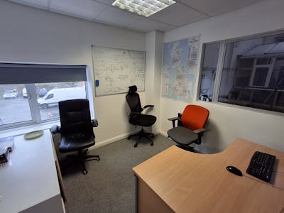 Unit 8 Crow Arch Lane Industrial Estate, Ringwood, Industrial / Warehouse To Let - 20251105_120337.jpg