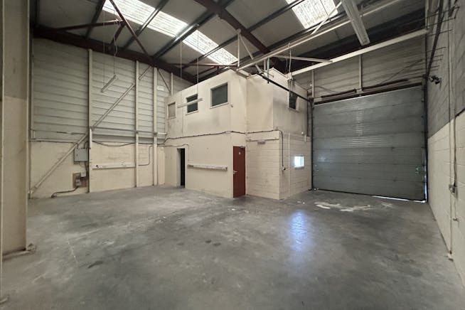Unit 5 Victoria Park Business Centre, Bath, Industrial To Let - IMG_0892.jpeg Unit 5 Victoria Park Business Centre, Bath, Industrial To Let - IMG_0892.jpeg
