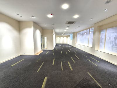 2 Warren Street, Stockport, Retail To Let - 20260331_111100.jpg