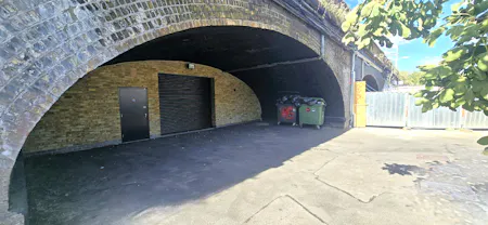 Arch 191, Bancroft Road, Bethnal Green, London, Industrial To Let - 20260806_163404 - Edited.jpg