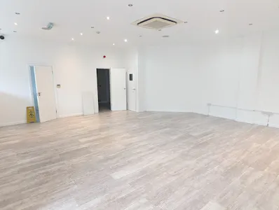 Unit 4, Watford, Office To Let / For Sale - PXL_20260611_132044605.jpg