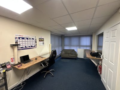 Unit 9, Oswestry, Trade Counter / Warehouse To Let - I4.jpeg