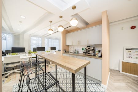 2 Artbrand Studios, 7 Leathermarket Street, London, Office To Let / For Sale - 2 Artbrand Studios ground floor kitchen.jpg
