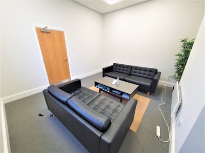 Head Office, Stockport, Office To Let - 20210930_083053 2.jpg