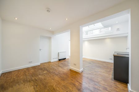 62 Rosslyn Hill, London, Retail To Let - 1452871-5-69f31e4c54187.jpg