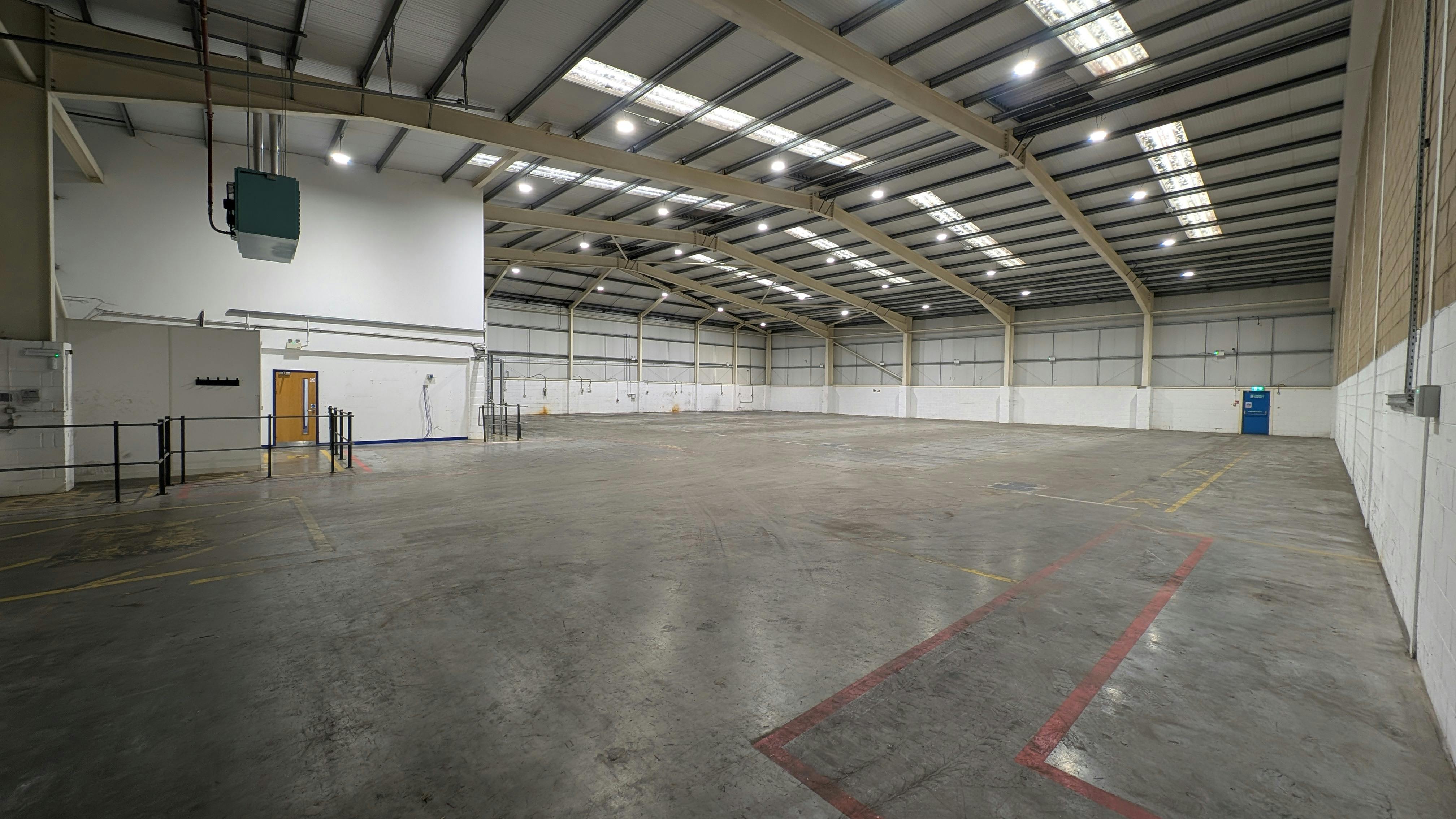 Industrial Unit in Fareham - photo 4
