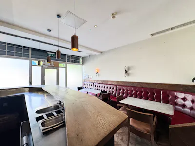 79 Royal Hospital Road, London, Office To Let - bar3.png