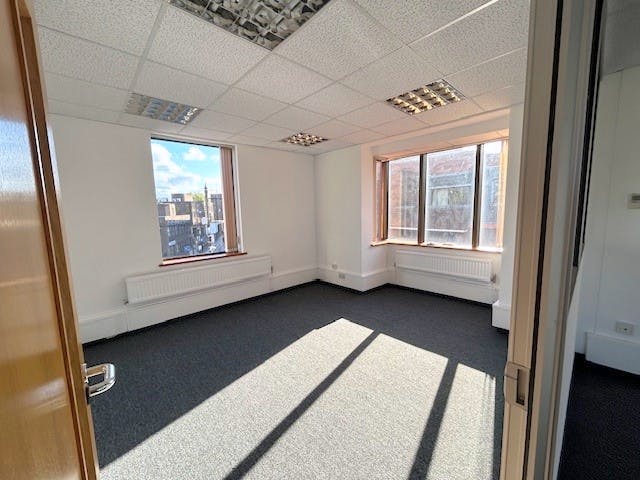 Sir Henry Darville House, Windsor, Office To Let - Newly decorated directors room ii.jpg