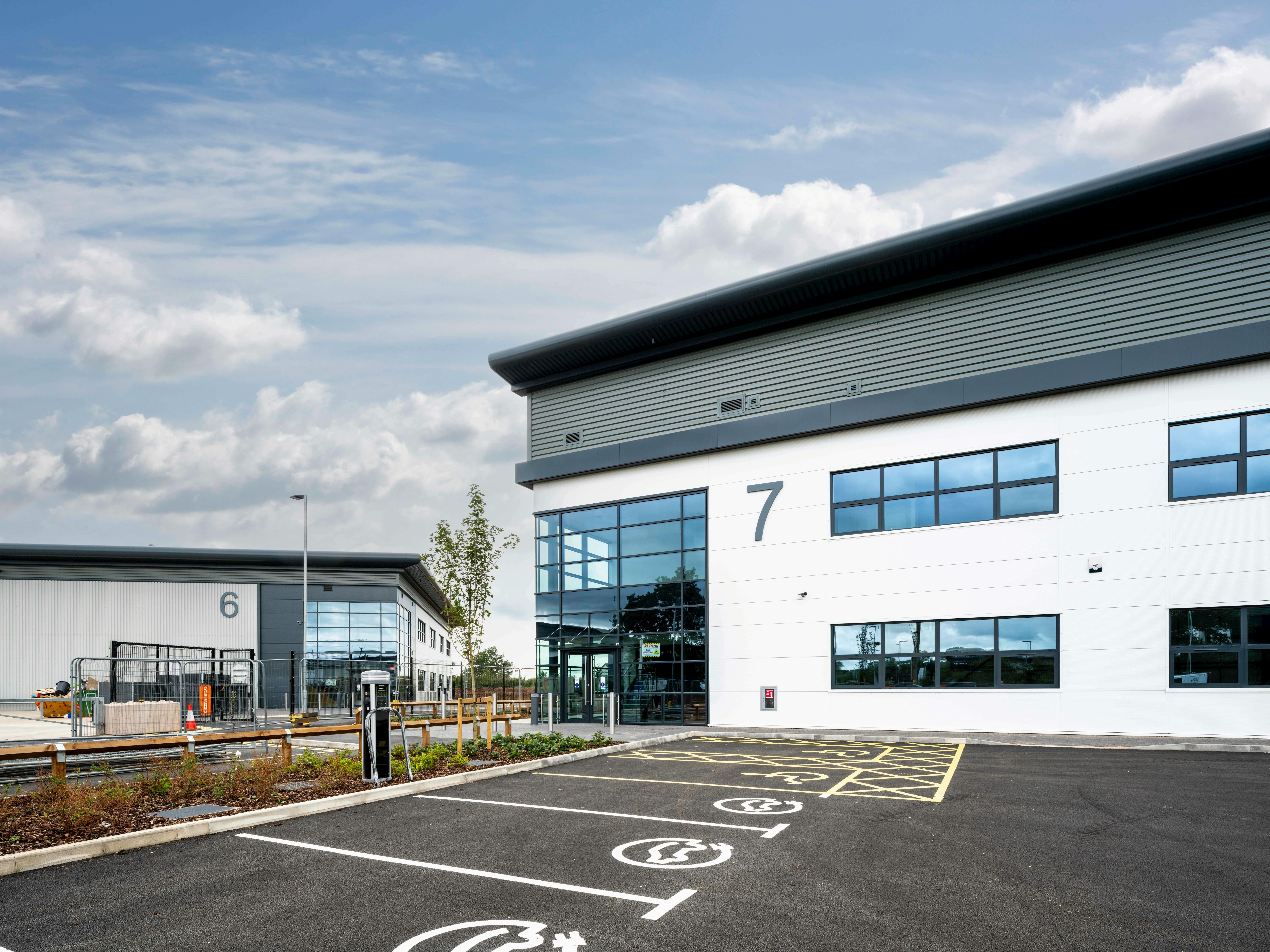 Industrial Unit in Worcester - photo 4