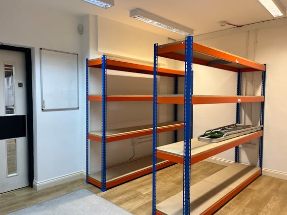 First Floor Offices, 34 Market Square, Aylesbury, Offices To Let / For Sale - 20260319_105345755_iOS.jpg