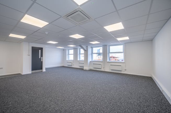 Unit 8, Fairway Trading Estate, Heathrow To Let - UNIT 8 FAIRWAYS HEATHROW_027.jpg